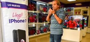 El precio del iPhone de Apple en Argentina es el m&aacute;s elevado del mundo