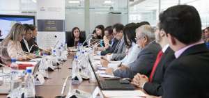 La Comisi&oacute;n de Relaciones Internacionales durante el debate. 