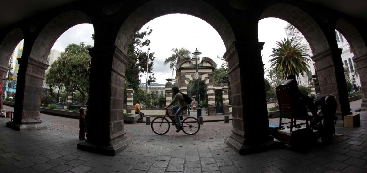 La callejuela de la Casa del Portal es uno de los puntos m&aacute;s representativos de Ambato. Su adecuaci&oacute;n finaliz&oacute; en 1900 y no sufri&oacute; da&ntilde;os en el terremoto de 1949.