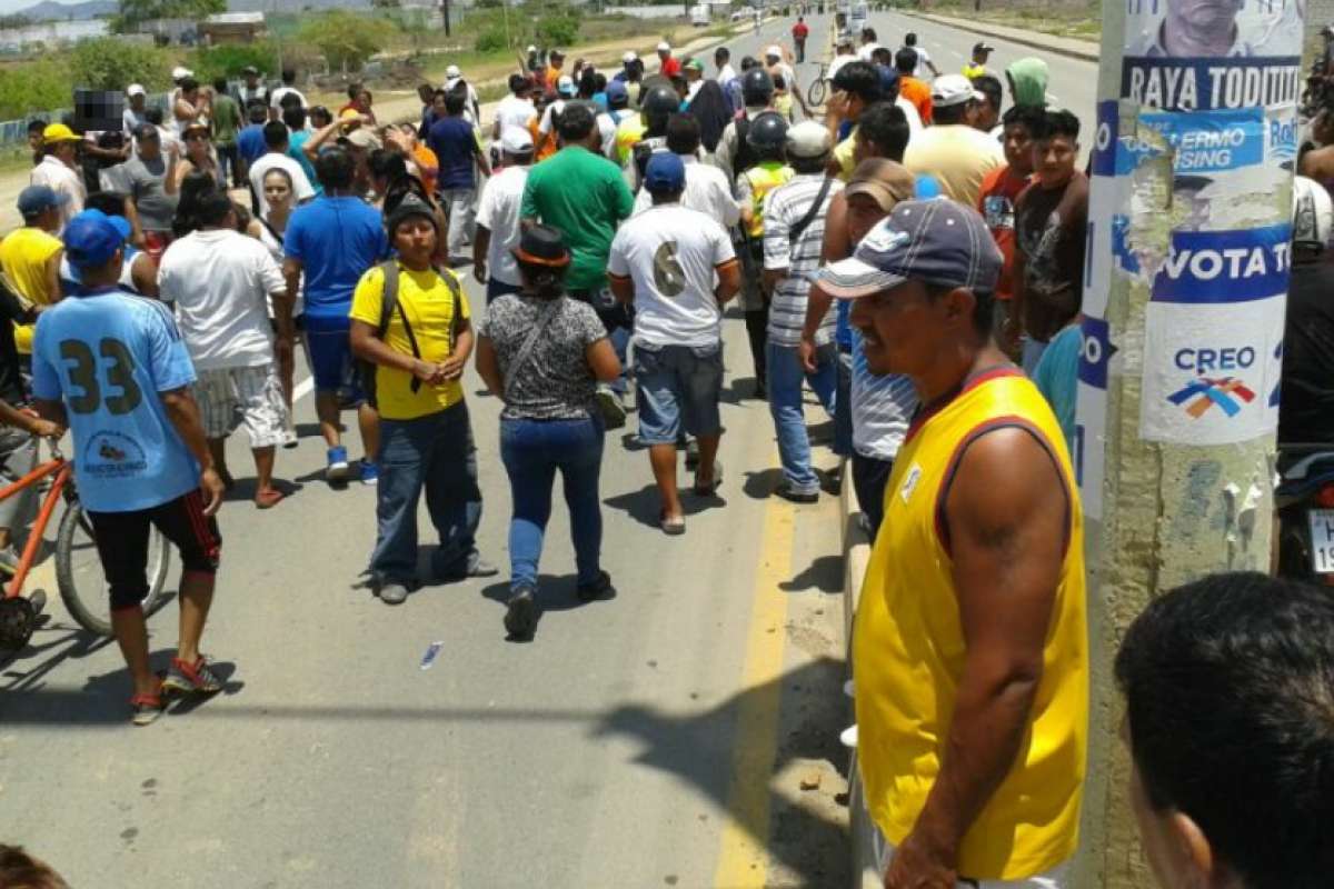 Los manifestantes exigen nuevas elecciones. Foto: Alejandro Bellolio.