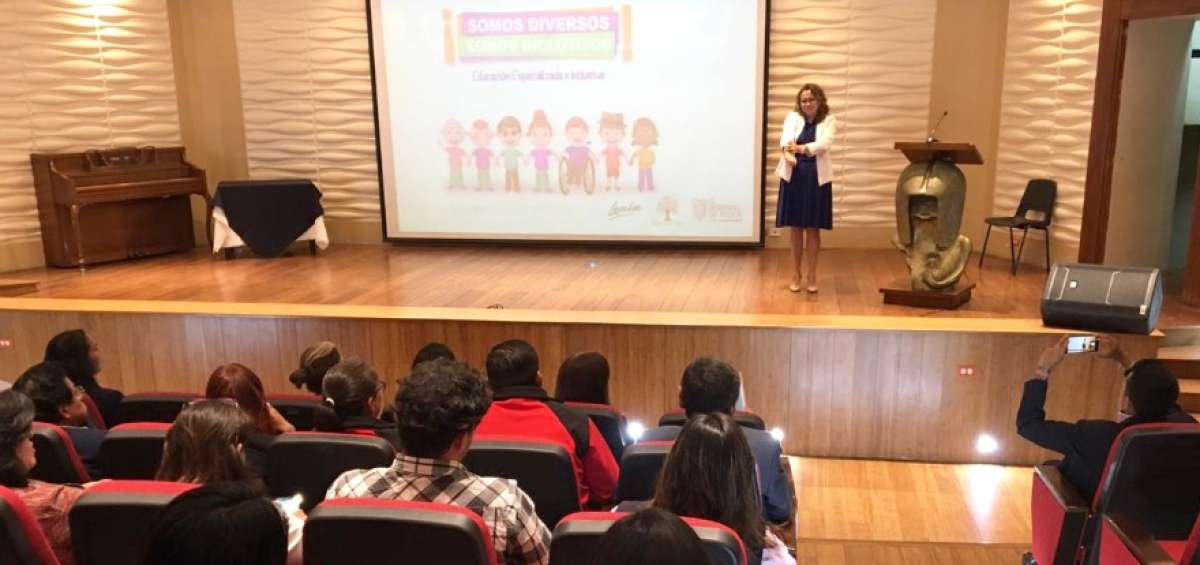 Comunidad sorda tiene su modelo educativo bicultural