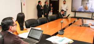 El fiscal General, Edwin P&eacute;rez, esper&oacute; la versi&oacute;n a trav&eacute;s de videoconferencia, pero el expresidente Rafael C. no se present&oacute;. 