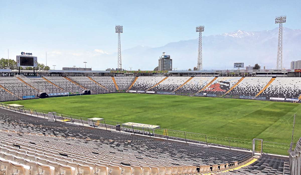 El Monumental debe ser sometido a algunos ajustes, como los accesos, el control de identidad y la visibilidad en las primeras corridas de asientos. Foto: Internet