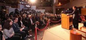 Durante la conferencia &lsquo;El desarrollo como proceso pol&iacute;tico: el sue&ntilde;o ecuatoriano&rsquo;, en la Universidad de Harvard, el presidente Rafael Correa destac&oacute; los logros sociales de su gesti&oacute;n. Foto: Cortes&iacute;a | Presidencia de la Rep&uacute;blica.