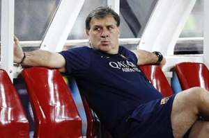 "Tata" Martino y Aguirre, suspendidos con un partido