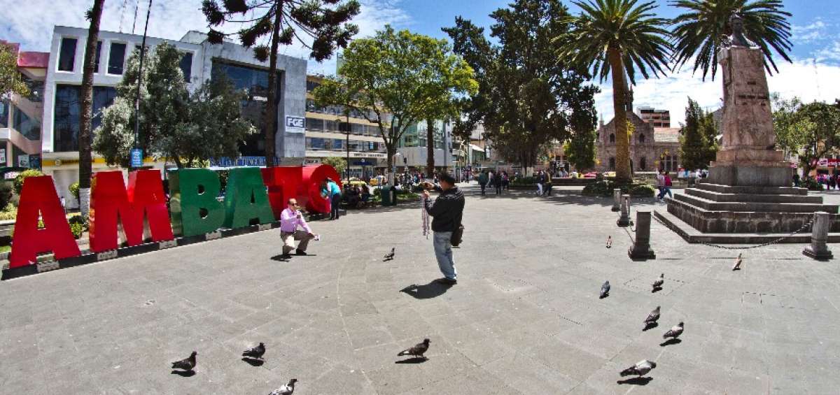 El traj&iacute;n ambate&ntilde;o lo acogen dos parques