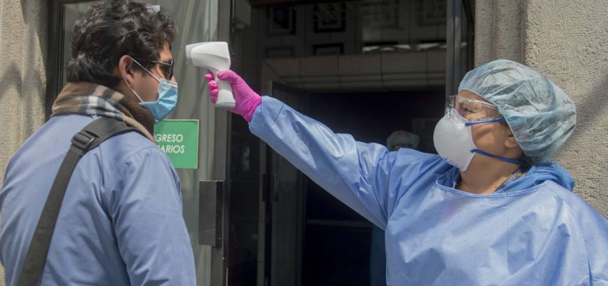 Hace algo m&aacute;s de tres semanas, la Organizaci&oacute;n Mundial de la Salud incorpor&oacute; a la lista de s&iacute;ntomas del covid-19, la dificultad para hablar y moverse.
