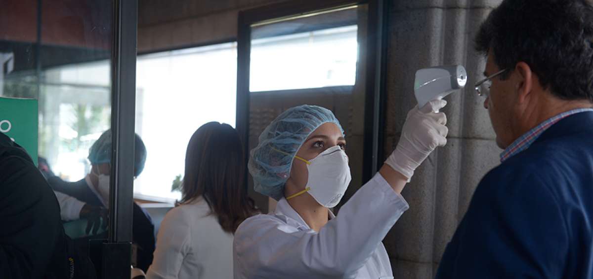 &rarr;El Ministro envi&oacute; un mensaje a los m&eacute;dicos y personal de salud: &ldquo;Vamos a proteger a quienes nos protegen&rdquo;. 