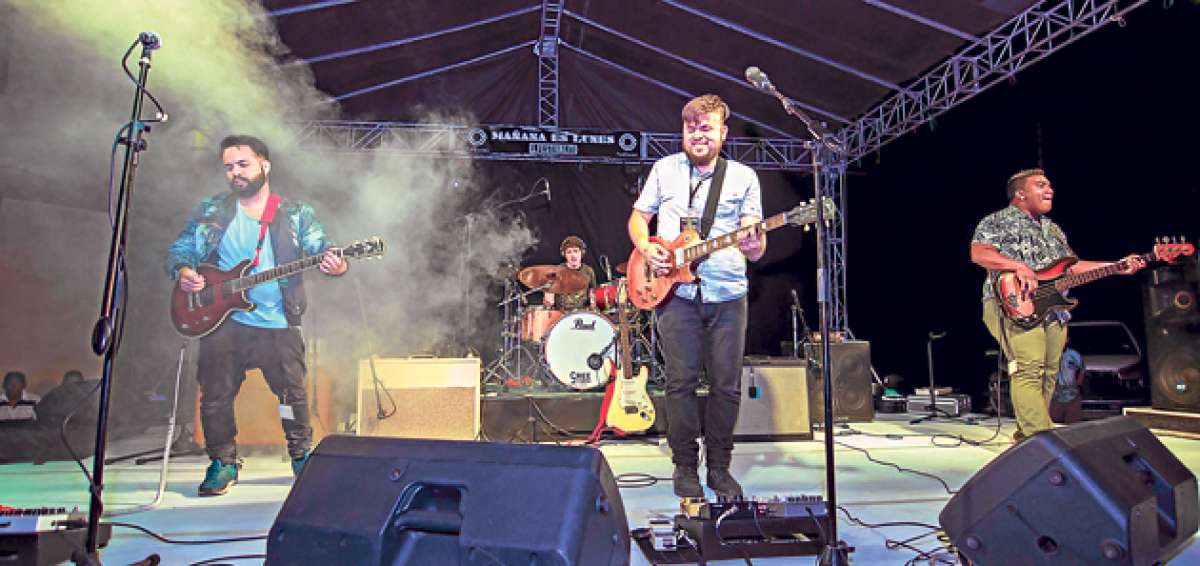 Las bandas musicales ecuatorianas tienen sus espacios para ser escuchadas. El p&uacute;blico acude a observar los espect&aacute;culos cada vez en mayor n&uacute;mero. Foto: Cortes&iacute;a UIDE. Extensi&oacute;n Guayaquil