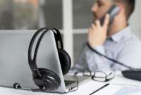 Call center clandestino fue utilizado para extorsiones internacionales desde Quito.