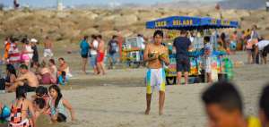 La playa de El Murci&eacute;lago es el principal punto de llegada de los turistas en Manab&iacute;.