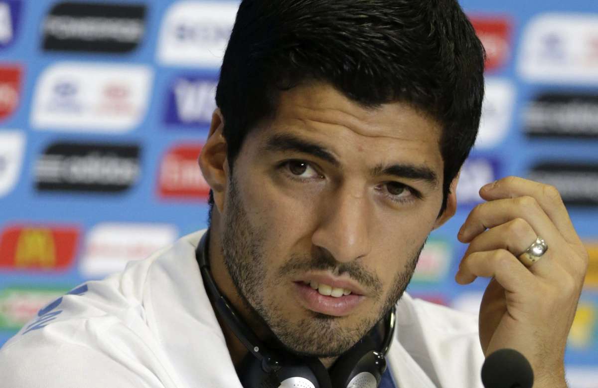 Luis Su&aacute;rez es pretendido por varios clubes de Europa para la pr&oacute;xima temporada. Foto: EFE