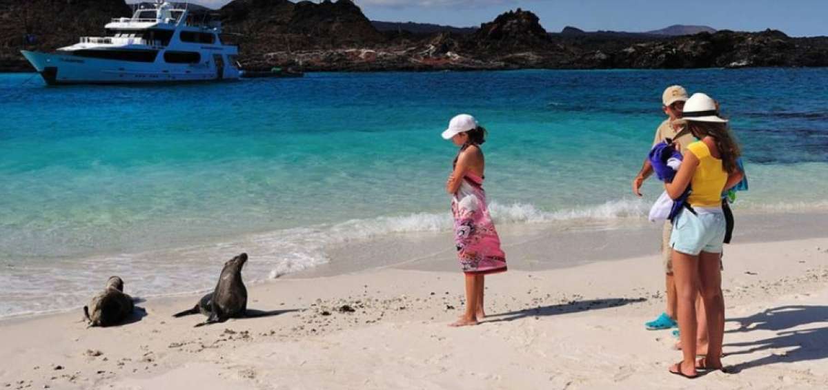 Desde el 10 de septiembre se exigir&aacute; seguro de salud para turistas extranjeros