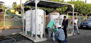 Una planta potabilizadora m&oacute;vil distribuye el agua en Chamanga y Muisne