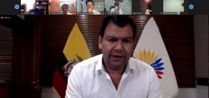 C&eacute;sar Litardo, presidente de la Asamblea Nacional, en la reuni&oacute;n del pleno, v&iacute;a videollamada.