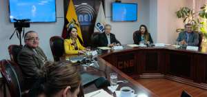 El pleno del CNE mantuvo ayer su segunda sesi&oacute;n. Hoy tienen previsto ir a la Contralor&iacute;a y ma&ntilde;ana a la CC.