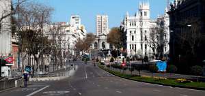 Espa&ntilde;a restringe circulaci&oacute;n de personas en las calles