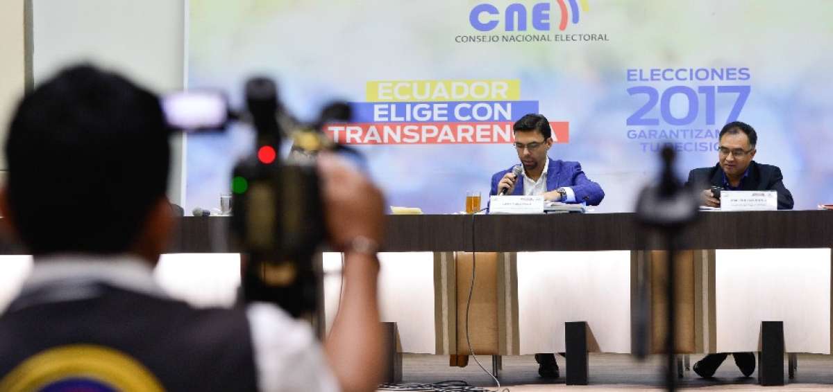 El Pleno del CNE sesion&oacute; en Guayaquil para definir el plan operativo.
