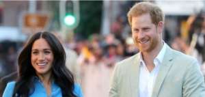 El pr&iacute;ncipe Harry se alej&oacute; de la Familia Real para seguir los pasos de su esposa. 