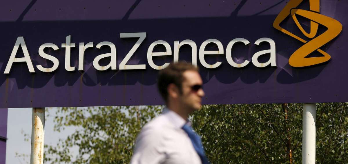 AstraZeneca pausa el ensayo de su vacuna contra la COVID-19