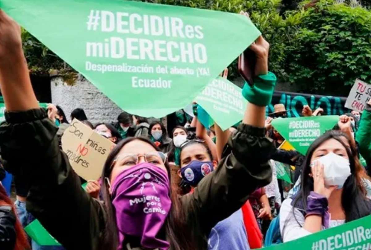 Corte Constitucional suspende los requisitos para acceder a un aborto en casos de violación