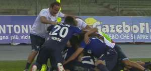 Caicedo (20) festejando el segundo gol de su equipo. 