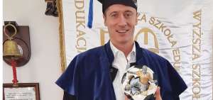 Para esta licenciatura en Entrenamiento y Direcci&oacute;n del Deporte, el atacante ha recibido tres 5, es decir, la mejor nota prevista en el sistema escolar polaco.