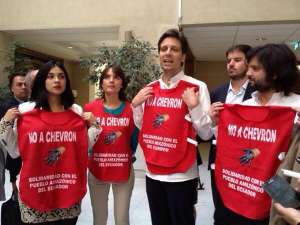 &lsquo;Bancada estudiantil&rsquo; chilena se re&uacute;ne con ministro ecuatoriano para analizar reforma educativa