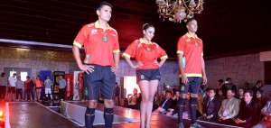 Deportivo Cuenca tendr&aacute; 11 auspiciantes en el 2016