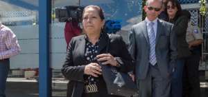 La esposa del general fallecido, Patricia Ochoa, acudi&oacute; a la diligencia.