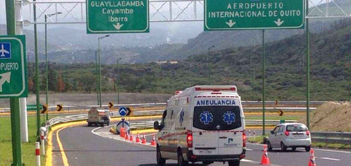 Poco tr&aacute;fico se evidenci&oacute; esta ma&ntilde;ana en la apertura de la v&iacute;a Guayllabamba-Oyacoto. Foto: &Aacute;lvaro P&eacute;rez/ EL TEL&Eacute;GRAFO