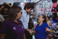Autoridades del Gobierno dialogaron con los comerciantes La Bahía tras las explosiones registradas la semana pasada.