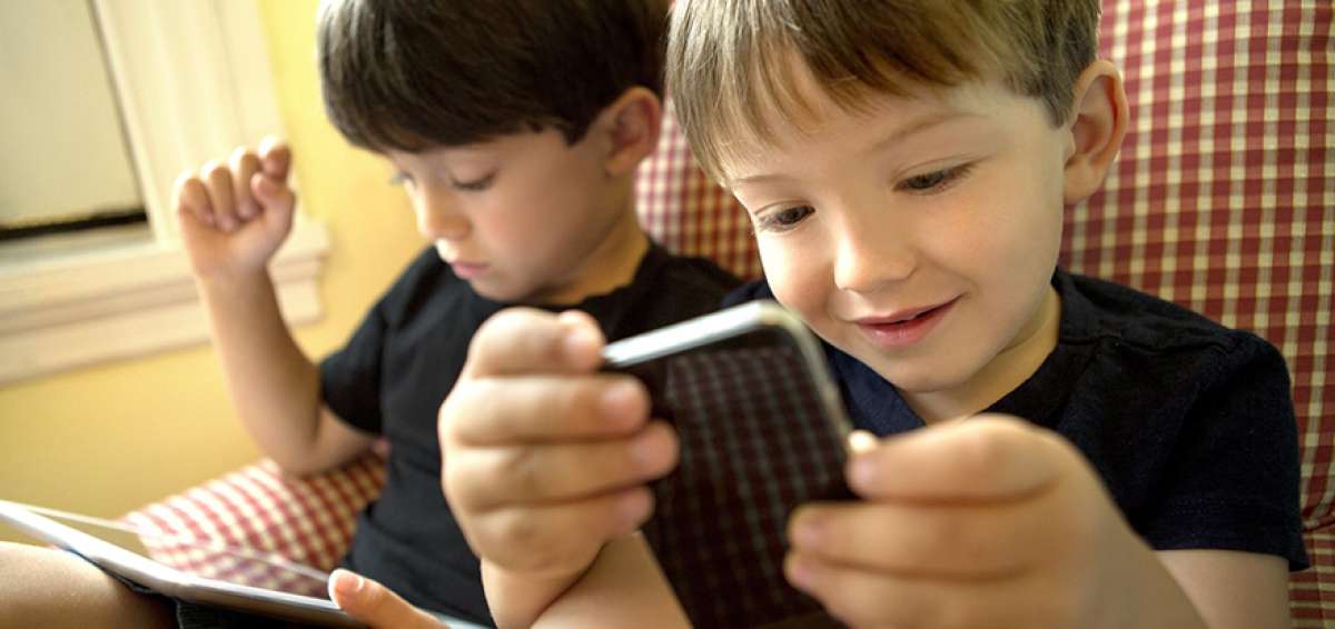 Los ni&ntilde;os en muchas ocasiones optan por la tecnolog&iacute;a porque sus padres les facilitan las herramientas para que no les interrumpan. 