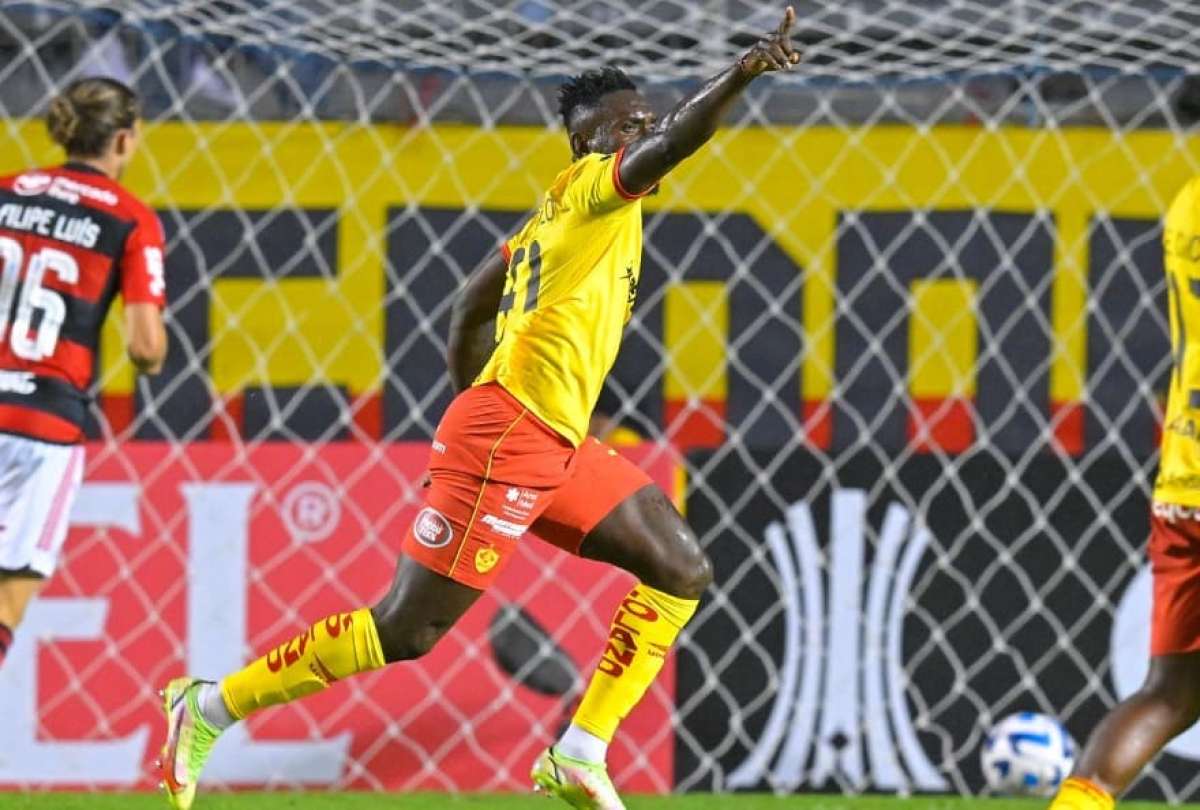 Eryc Castillo marcó el primer gol de Aucas en la Copa Libertadores