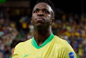 Vinicius Jr. marcó un doblete en el triunfo de Brasil sobre Paraguay.