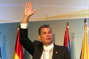 El presidente Rafael Correa expuso los logros alcanzados por el pa&iacute;s durante la conferencia dada en Ciudad de Guatemala. Foto: Cortes&iacute;a / Presidencia de la Rep&uacute;blica.