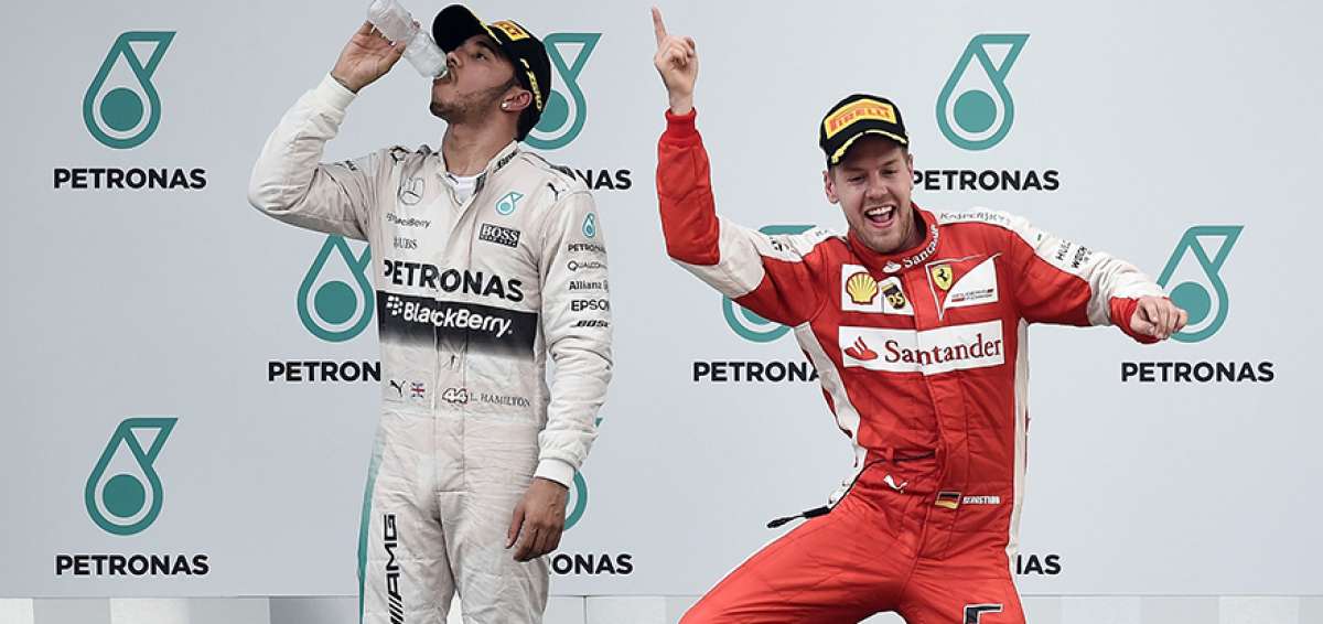 El ingl&eacute;s Lewis Hamilton (izq.) buscar&aacute; revalidar la corona que consigui&oacute; el a&ntilde;o pasado. Mientras que el alem&aacute;n Sebastian Vettel (der.) cumplir&aacute; su cuarta temporada con Ferrari, luego de lograr cuatro t&iacute;tulos consecutivos con Red Bull. 