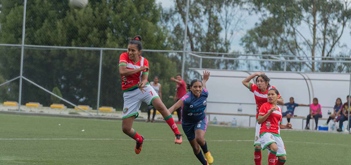  &rarr;IK-9 Deportivo Santo Domingo (rojo) elimin&oacute; a Quito FC, en el &uacute;ltimo choque del grupo B de la primera fase del torneo apertura en Quito.