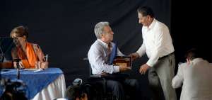 El presidente Len&iacute;n Moreno recibi&oacute; las llaves de la ciudad de Daule por parte del burgomaestre de la ciudad, Pedro Salazar.