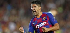 Luis Su&aacute;rez le gan&oacute; el duelo a su compatriota Diego God&iacute;n