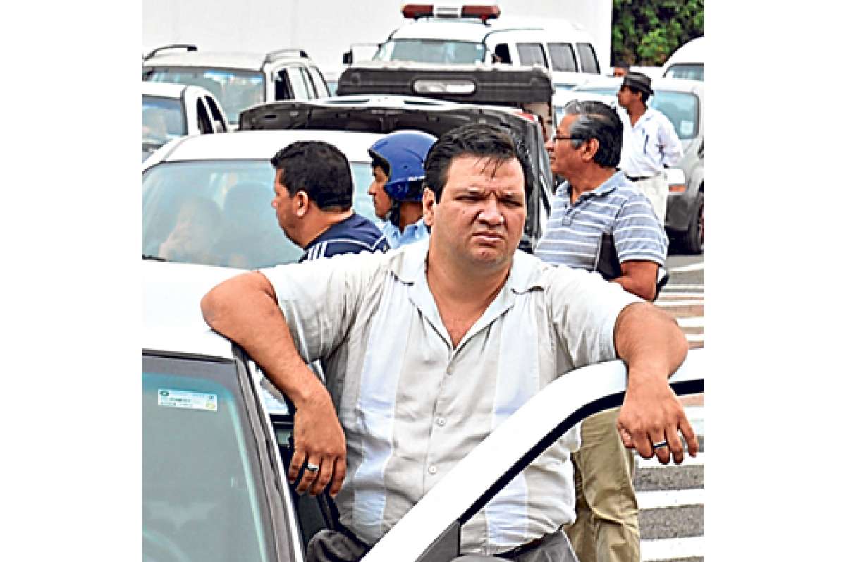 Los conductores de Guayaquil prefieren revisi&oacute;n en oficina de la CTE en Dur&aacute;n