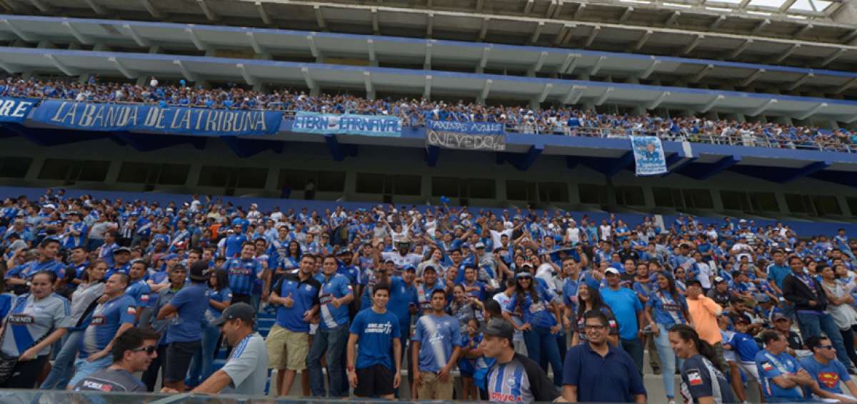 Emelec convoc&oacute; 96.873 personas en cuatro cotejos
