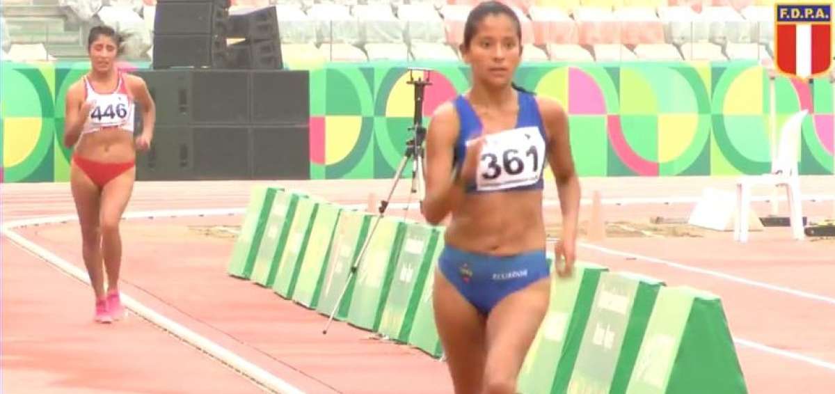 La atleta ecuatoriana logr&oacute; un tiempo de una hora con 30 minutos y 52 segundos.