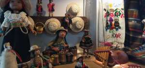 En este espacio se pueden ver figuras que recrean la vida cotidiana desde su materialidad.         