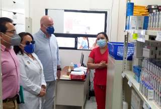 Vicepresidente Borrero visitó hospitales públicos de Loja