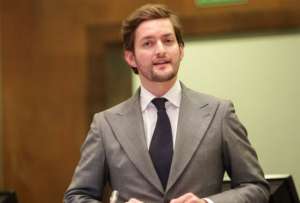 La designaci&oacute;n de Esteban Torres se concret&oacute; al cumplirse un a&ntilde;o de funciones del actual periodo legislativo.