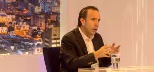 Patricio Alarc&oacute;n: &ldquo;El pa&iacute;s no va a salir adelante sin deuda&rdquo;