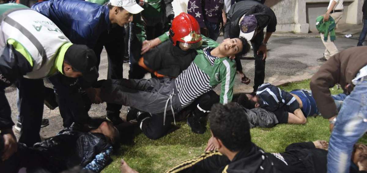 Dos muertos y 54 heridos por enfrentamientos entre aficionados en Marruecos