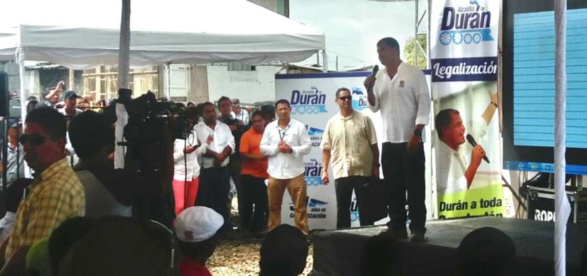 El Presidente particip&oacute; en acto de legalizaci&oacute;n de 288 hect&aacute;reas en Dur&aacute;n