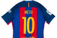 Aficionado pagó 450 000 dólares por una camiseta de Lionel Messi